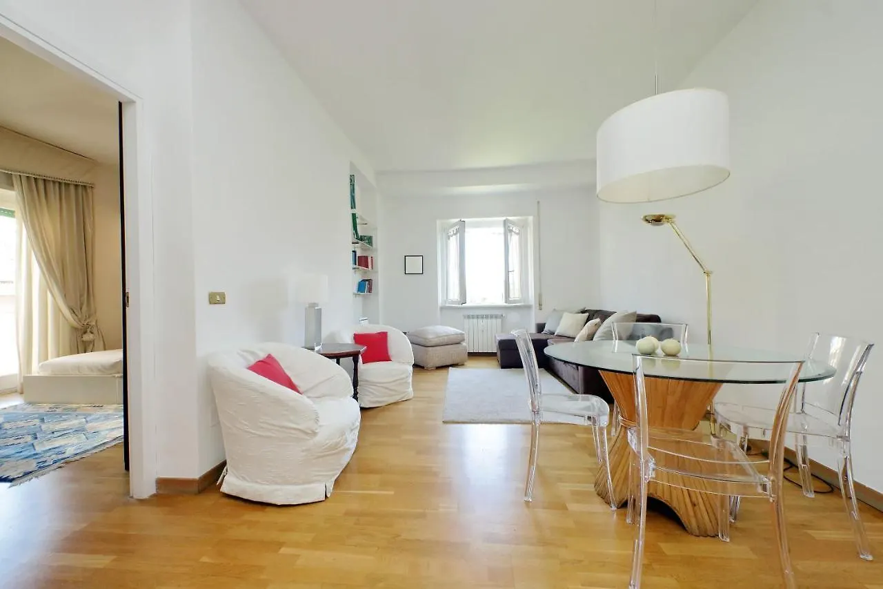 Ych-Confortevole Appartamento Vicino Ponte Milvio Rome