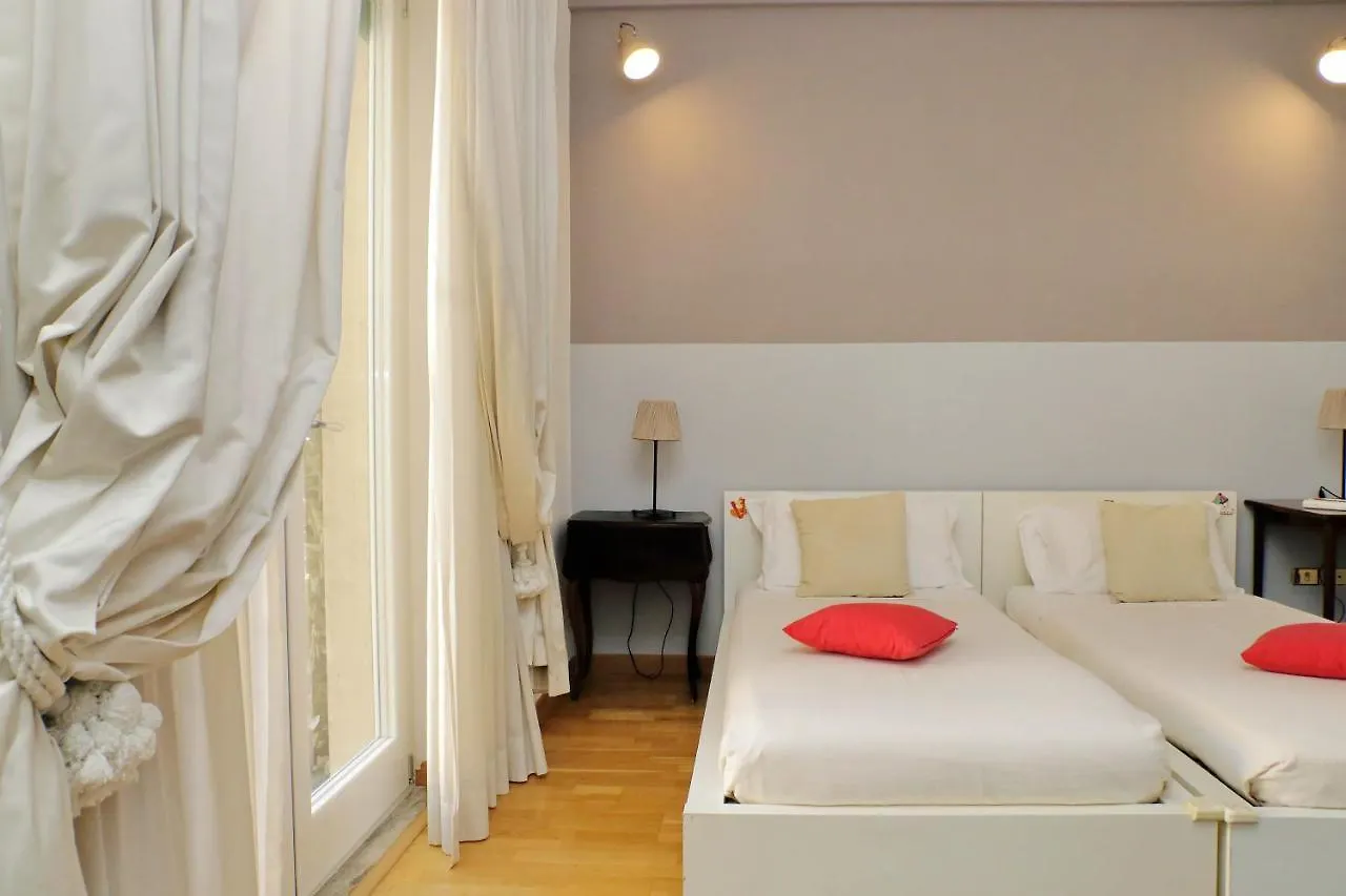 Ych-Confortevole Appartamento Vicino Ponte Milvio Roma 0*,  Italia